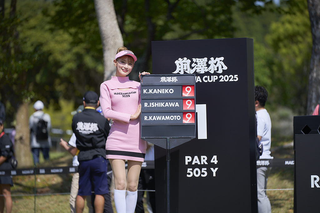 ラウンドガール写真 9